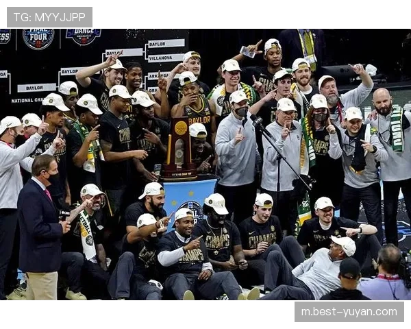 冈萨加客场不敌圣玛丽 西海岸联盟榜首之争再现胶着态势